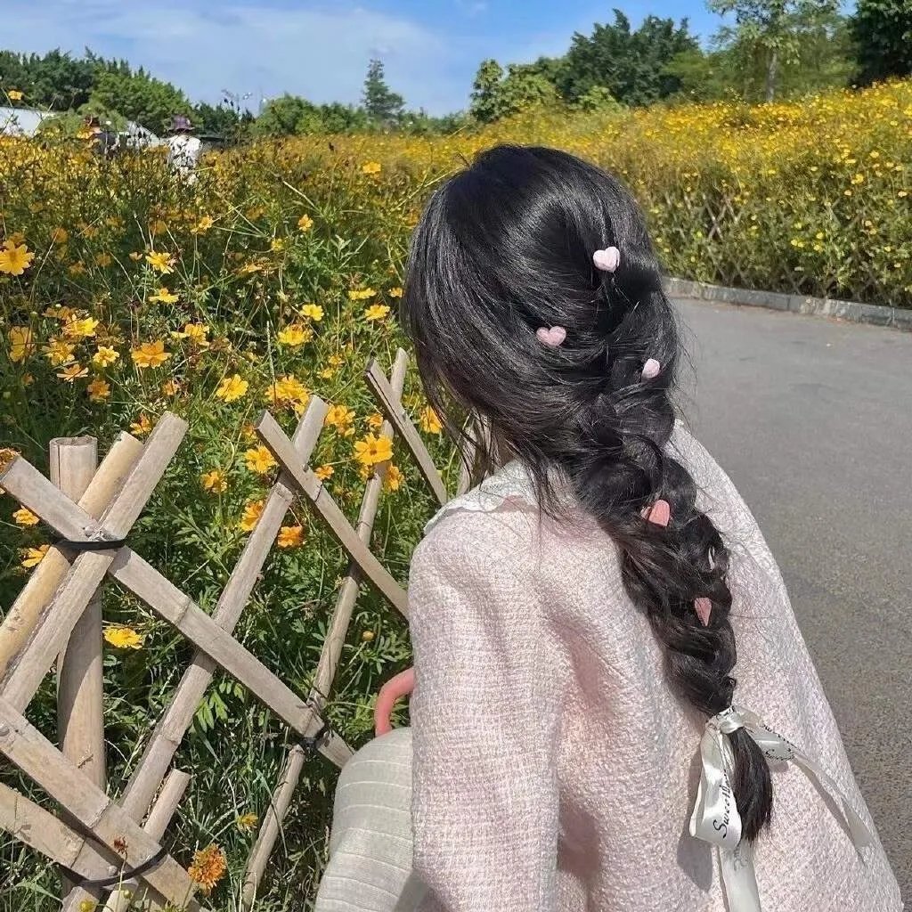 低头不见抬头见